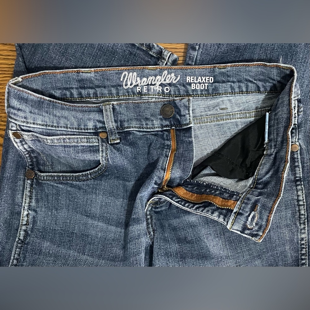 Wrangler Classic Straight Leg Jeans - Picture 3 of 4